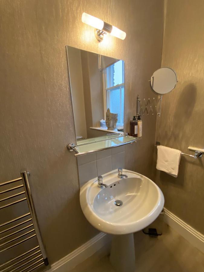 Merewyke Boutique Luxury Family Apartment Sleeps 4 , Central Location Windermere Buitenkant foto
